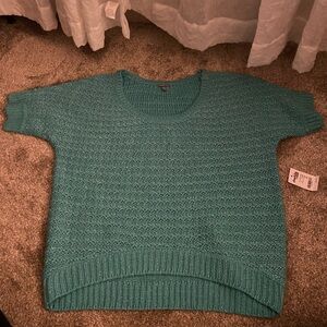 NWT Short Sleeved Crew Knit Sweater